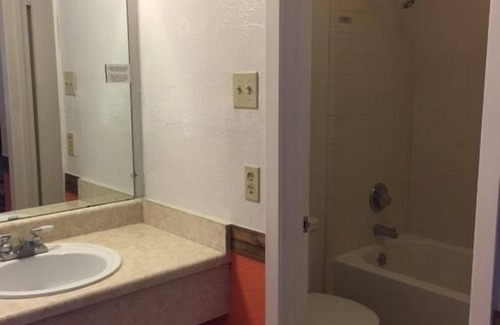 Victoria Hotel | Chaparral Motel