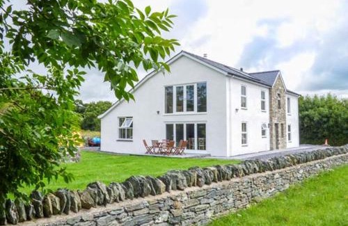 Elim House | Chapel House