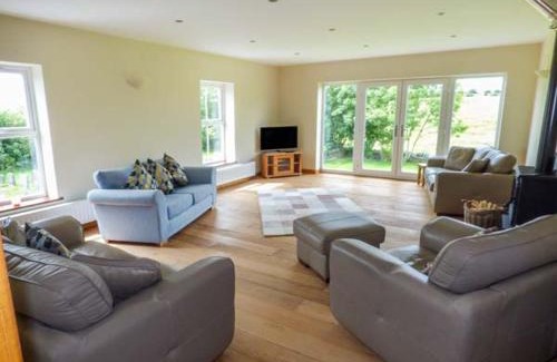 Elim House | Chapel House