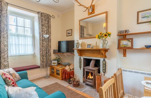Badminton Cottage | Chapel Walk Cottage, Didmarton - sleeps 5 guests in 3 bedrooms