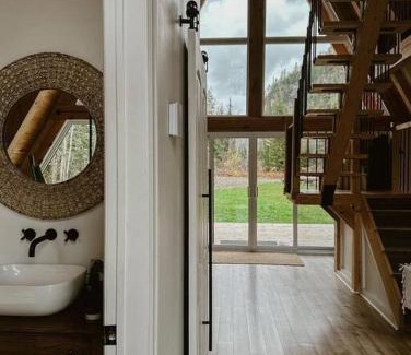 L'Anse-Saint-Jean Ski Chalet | Chapella A Frame