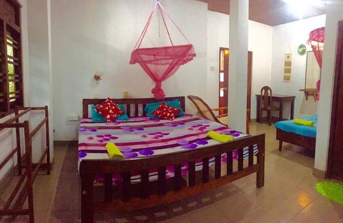 Thiranagama House | Chara Lanka Inn Galle Appartments in Hikkaduwa Beach, Sri Lanka
