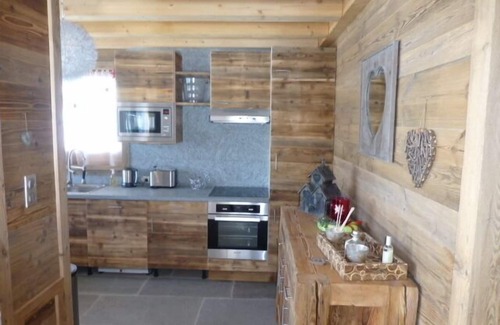 Les Claux Ski Chalet | Character chalet, at the foot of the slopes, sleeps 8.