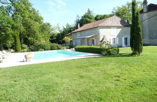 Festalemps Cottage | Character cottage at the gates of Périgord Vert class 4etoiles