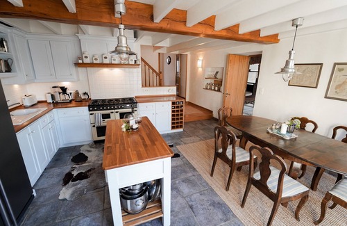 Beauvais sur Matha House | Character house with a pool in the middle of a historic village