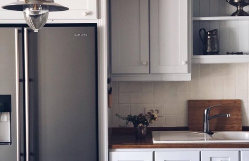 Beauvais sur Matha House | Character house with a pool in the middle of a historic village