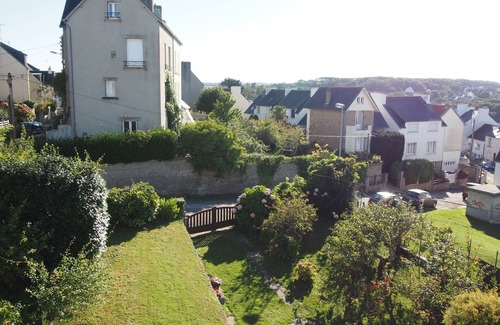 Douarnenez House | Character house quiet in large flower garden