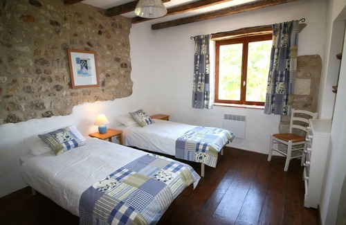 Juignac House | Character house-sleeps 6 - large pool - uninterrupted views