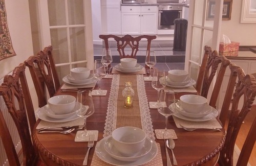 Shanklin Cottage | Character Stone Cottage, Heart of the Old Village,10 mins walk to the beach!