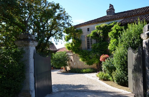 Vire-sur-Lot House | Character stone Lot house with swimming pool.
