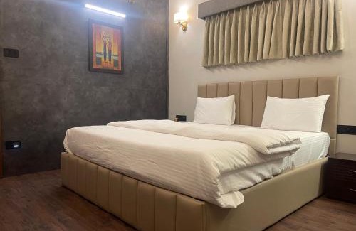 Varanasi House | Charan Niwas