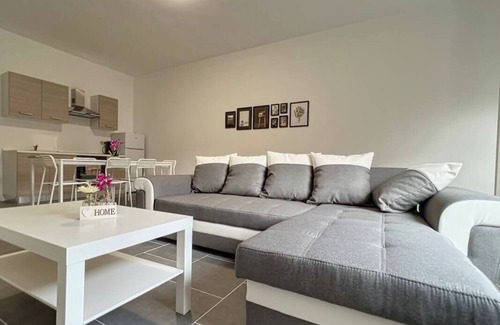 Ransart House | Charbex 4 Brussels-Charleroi-Airport