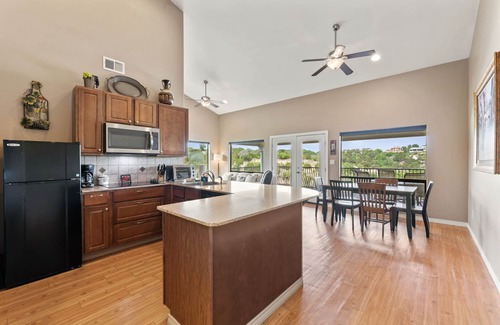 Lago Vista House | Chardonnay Haus - Unit C