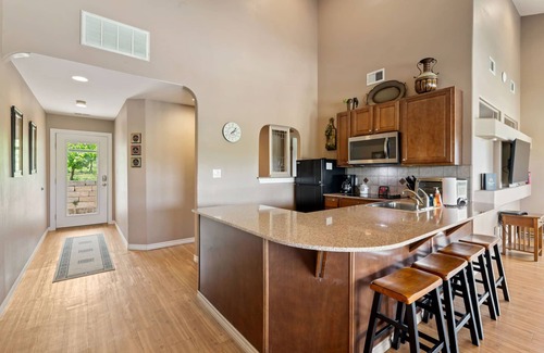 Lago Vista House | Chardonnay Haus - Unit C