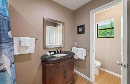 Lago Vista House | Chardonnay Haus - Unit C