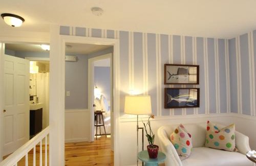 Vineyard Haven Bed & Breakfast | Charles and Charles MV