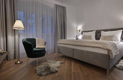Hradcany Apartment | Charles IV (Two Double Bedroom Apartment)