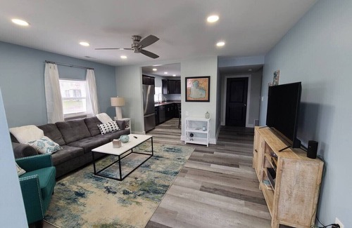 New Baltimore Apartment | "Charlie's by the Bay" Unit 1