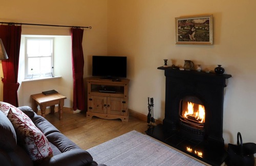 Lorrha Cottage | CHARLIE'S COTTAGE, pet friendly in Lorrha, County Tipperary