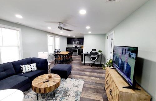 New Baltimore Apartment | Charlies by the Bay Unit 4