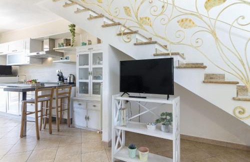 Serra li Pozzi Apartment | Charlotte Apartment - For family and groups