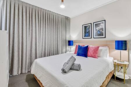 Brisbane Central Business District Apartment | Charlotte Towers Brisbane & Resort Style Facilities