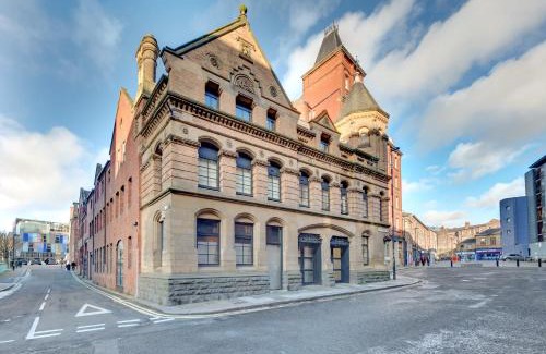 Newcastle-upon-Tyne Apartment | Charltons Bonds Apartments 1A by Week2Week