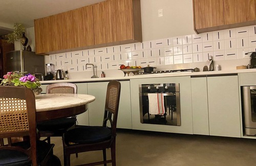 Jardins House | Charming 1-bedroom house with AC and WiFi in Cerqueira César Pool in Vila-quiet!