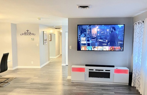 Cross Country Condo | Charm City Getaway! Workspace Available! Free Parking!
