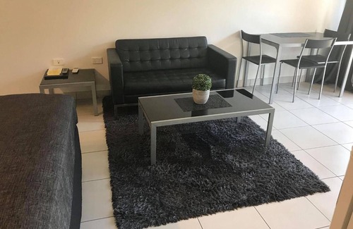 Bundaberg West Hotel | Charm City Motel