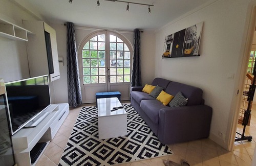 Saint-Arnoult-en-Yvelines House | Charming independent house