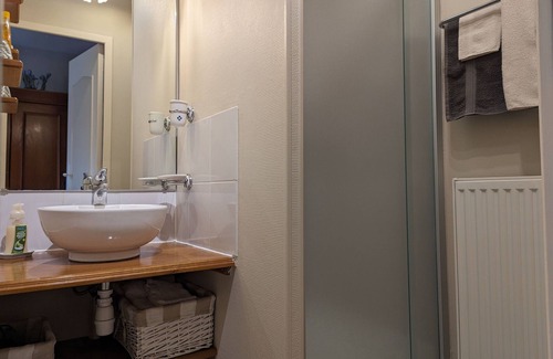 Tavers Bed & Breakfast | Charm in the heart of castles: Room with Wifi