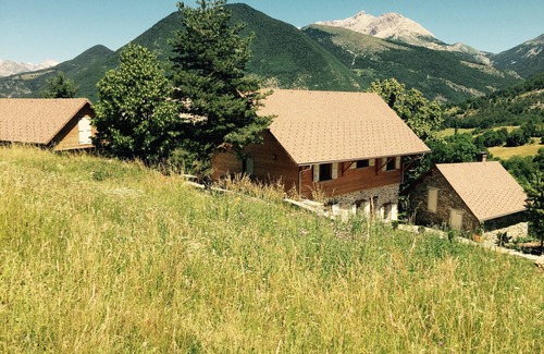 Furmeyer Ski Chalet | Charm, luxury, and nature in the mountains of Provence