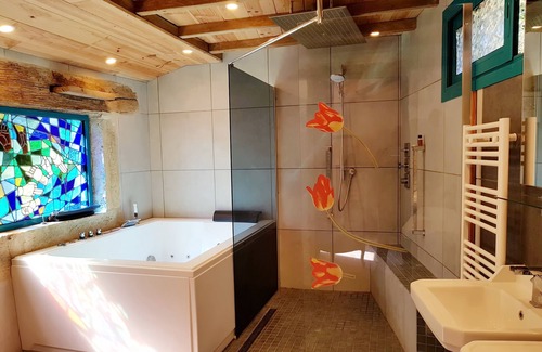 Lamonzie-Montastruc House | Charm, luxury and spa. Family fitness in a character house