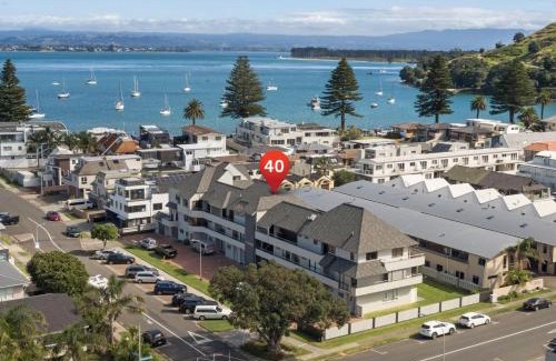 Mount Maunganui Apartment | Charm on Commons, Mauao