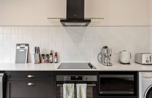 Invermay House | Charm on Forster – Great for Groups & Pet Lovers
