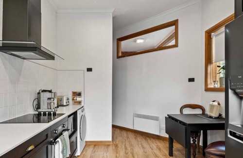 Invermay House | Charm on Forster – Great for Groups & Pet Lovers
