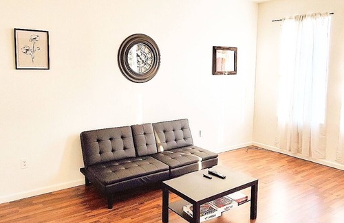 Downtown Baltimore Apartment | Charm's City Spacious Duplex