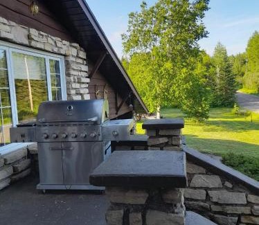 Sainte-Lucie-des-Laurentides Ski Chalet | Charmant Chalet HUOT à Sainte-Lucie des-Laurentides
