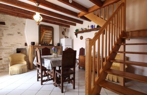 La Roche-Morey House | Charmant Gîte Rural avec Jardin en Haute-Saône - FR-1-583-438