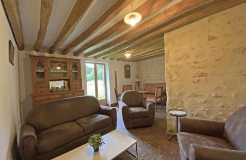 Saint-Martin-des-Pezerits House | Charmante longère avec grand jardin, cheminée, Wi-Fi et animaux, tout inclus près du Perche - FR-1-497-216