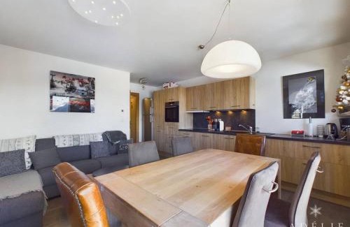 Les Eucherts Apartment | Charmant 3 pièces aux pieds des pistes avec balcon, parking et WiFi - FR-1-398-606