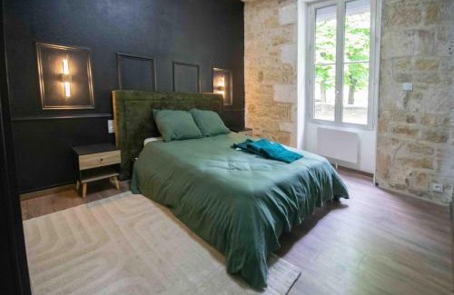 Fontenay-le-Comte Apartment | # Charmant appartement avec jacuzzi -option- #