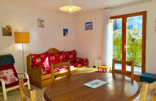 Villard-de-Lans Apartment | Charmant appartement à Villard-de-Lans - 6 pers, terrasse, jardin, proche des pistes et commodités - FR-1-515-135