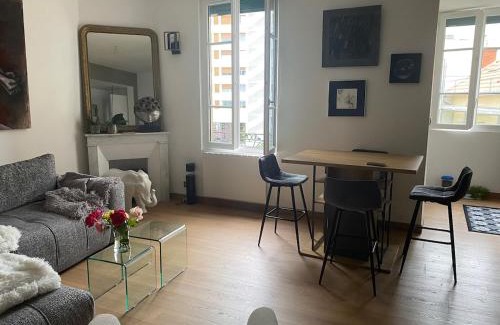 Republique Apartment | Charmant appartement quartier des thermes