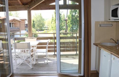 Parentis-en-Born Apartment | Charmant apt à Parentis avec piscine, 4 pers, près du lac, ménage inclus - FR-1-319-444