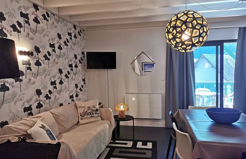 Arreau Apartment | Charmant apt T3 Duplex Avec Piscine et Aire de Jeux, Parking Privé