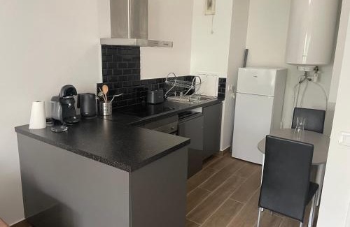 Saint-Denis Apartment | Charmant deux pièces avec balcon
