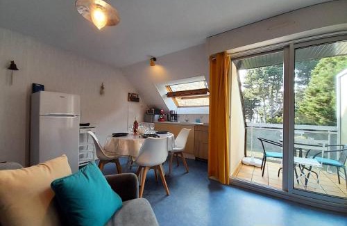 Saint-Philibert Apartment | Charmant Duplex 3p avec Balcon et Aperçu Mer à 550m de la Plage - Parking & Wifi Inclus - FR-1-477-187