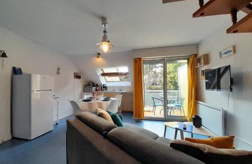 Saint-Philibert Apartment | Charmant Duplex 3p avec Balcon et Aperçu Mer à 550m de la Plage - Parking & Wifi Inclus - FR-1-477-187